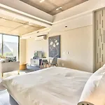 Studio With Balcony And City Views